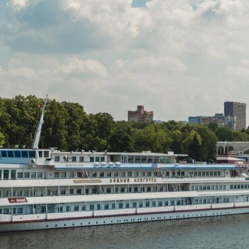 Russian Cruise Itineraries : Explore the Most Famous Itineraries from Saint Petersburg to Moscow and Winter Sailing to Lake Baikal